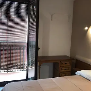 Radio Guest house